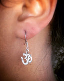 Brincos OM | OM earrings