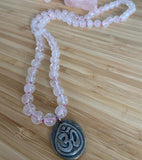 Colar em Quartzo Rosa com OM e Ganesha | Rose Quartz Necklace OM /Ganesha
